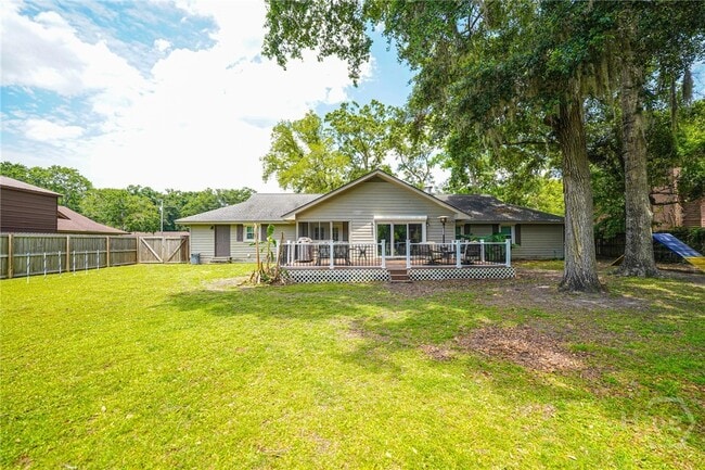 Building Photo - 154 MacKay Dr