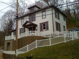 Building Photo - 834 College Ave