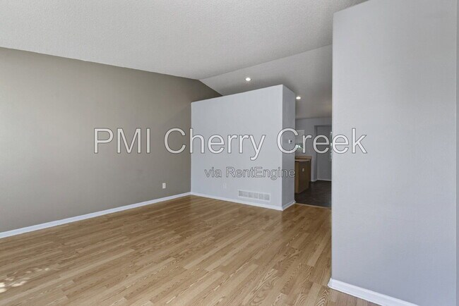 Building Photo - 21494 E Crestline Ln
