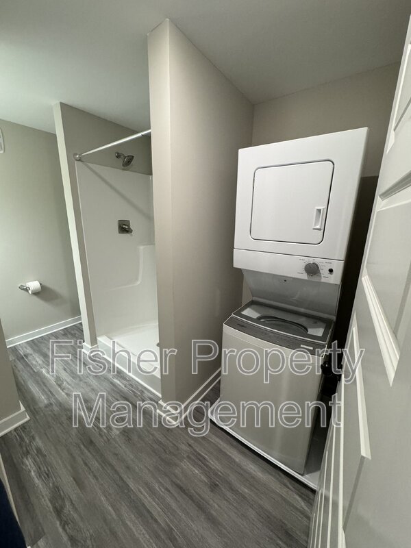 Building Photo - 615 Albemarle St