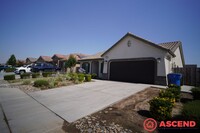 Building Photo - Beautiful Home in Southwest Bakersfield!