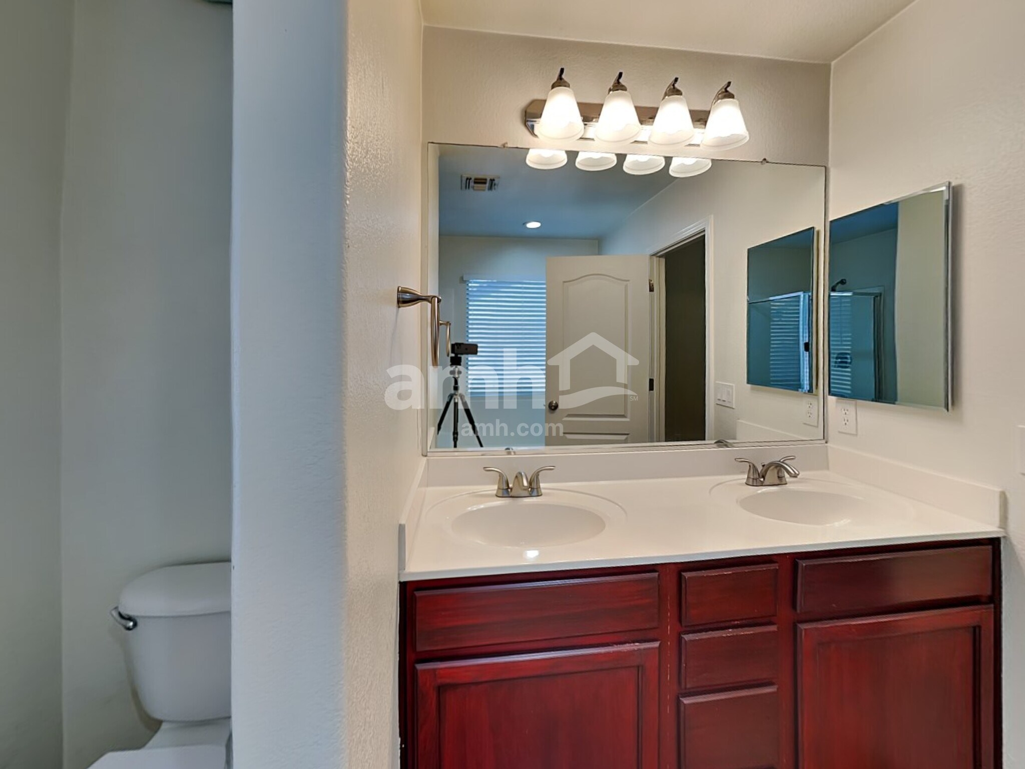 Building Photo - 15912 W Carmen Dr