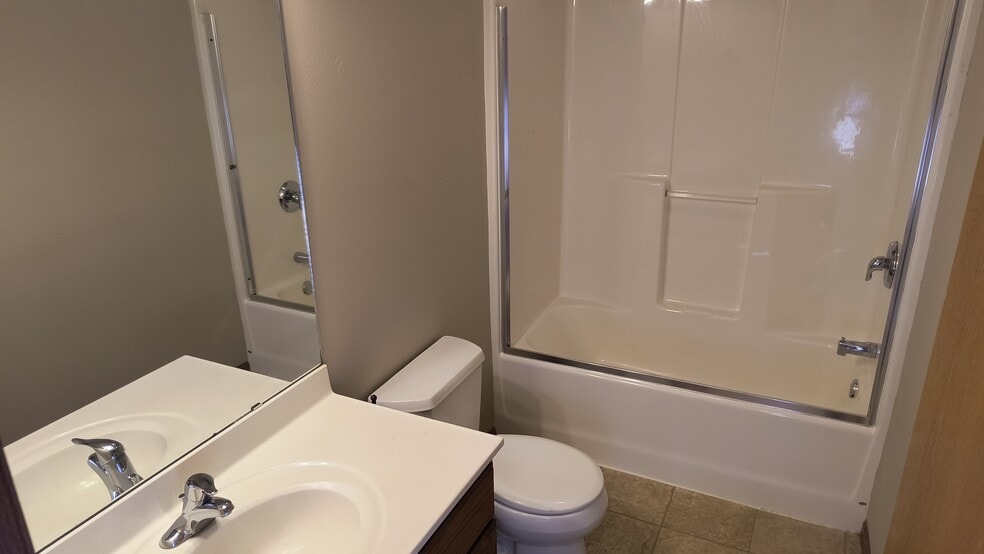 Building Photo - 124 Copperfield Dr