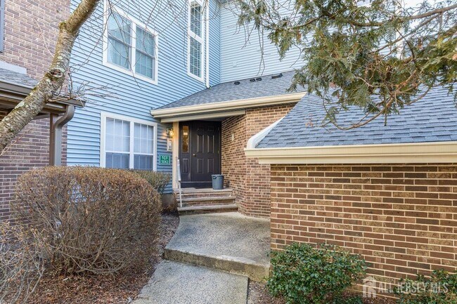 Building Photo - 5033 Beech Ct