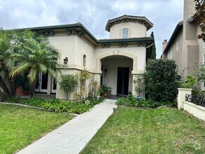 Building Photo - Large 5BR - 3CAR garage in Chula Vista, Ot...