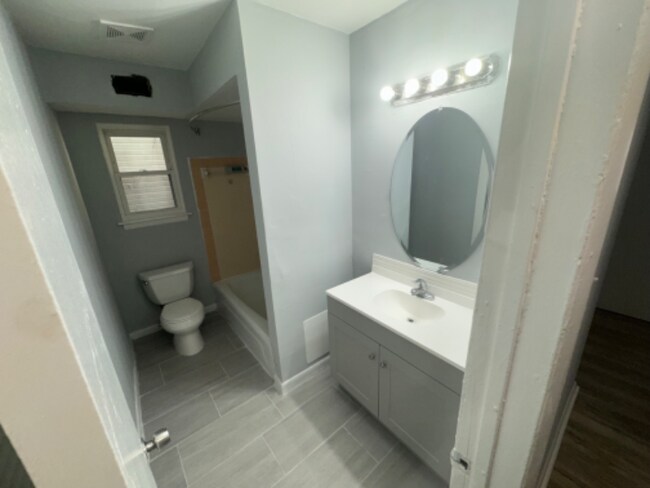 Building Photo - 2606 Westminster Ave