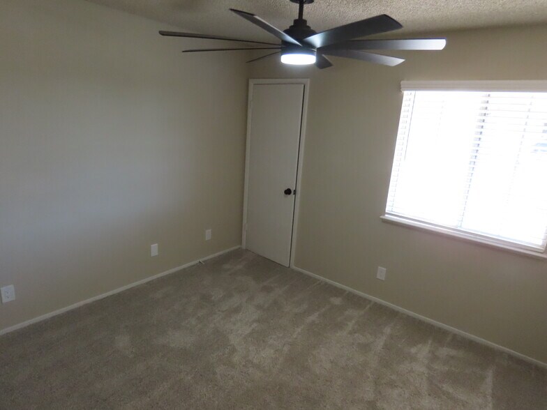 Building Photo - 4621 Country Gables Ct