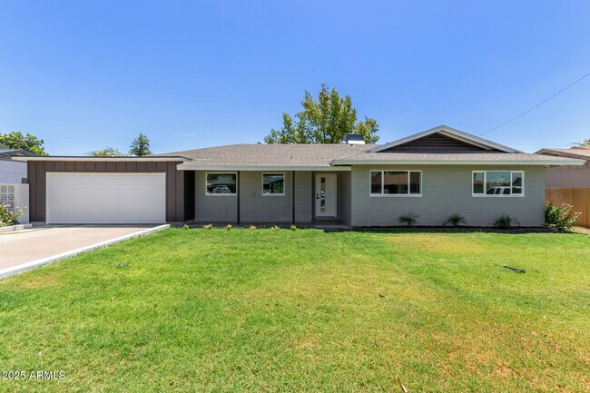 Primary Photo - 1311 E 2nd Pl