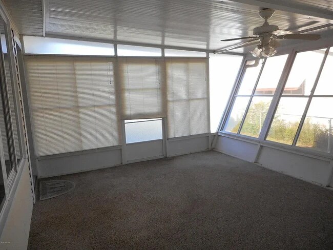 Building Photo - 10962 SW 84th Ave