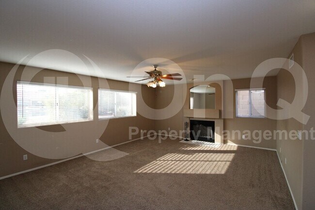 Building Photo - 1450 South Villas Court