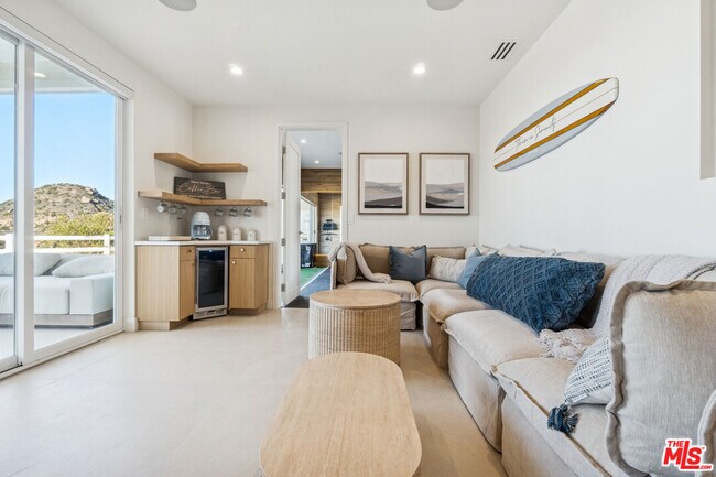 Building Photo - 265 Westlake Blvd