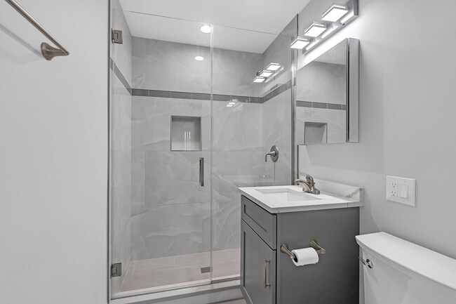 Building Photo - 650 Patricia Ln