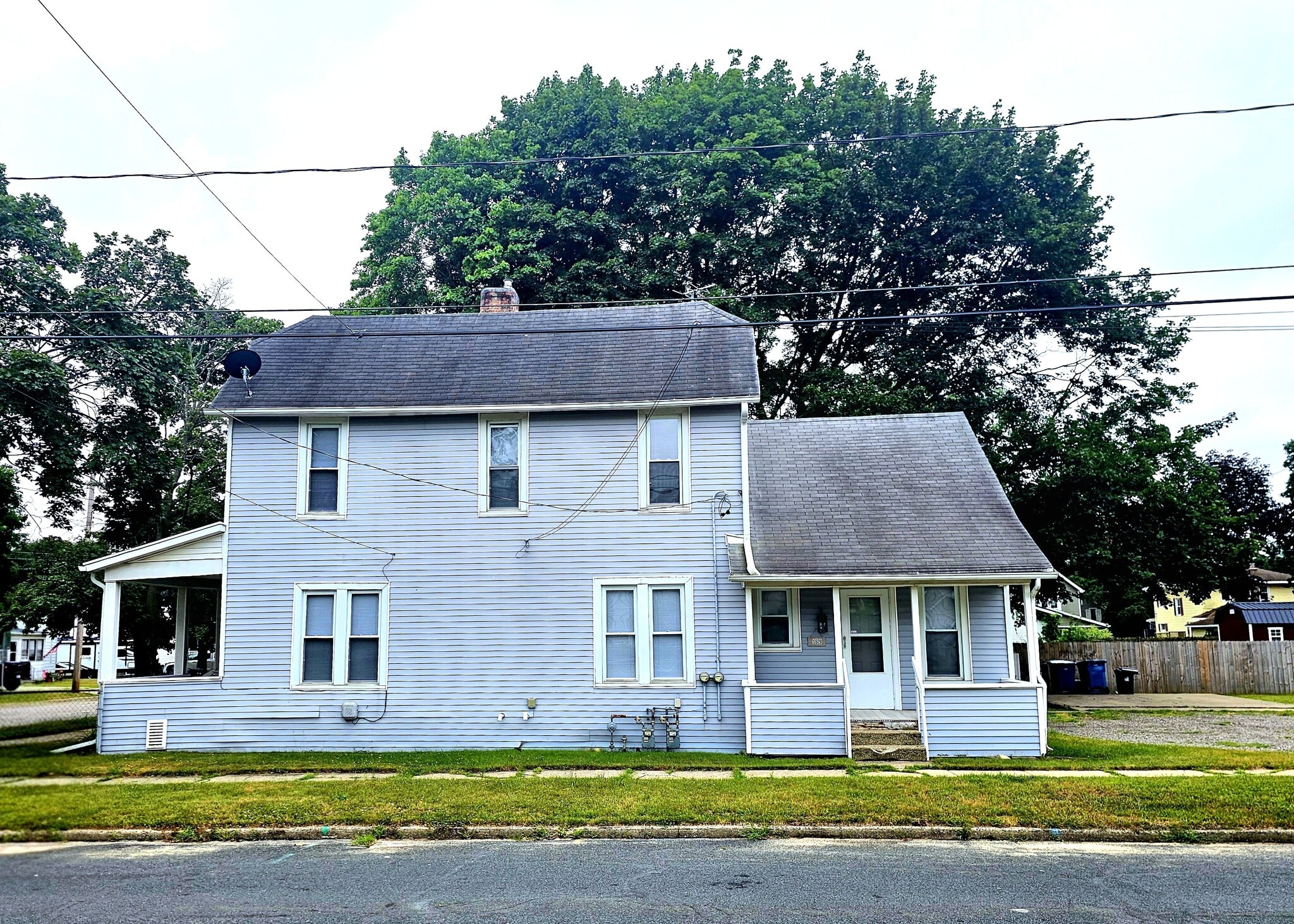 Building Photo - 169 East Ave N