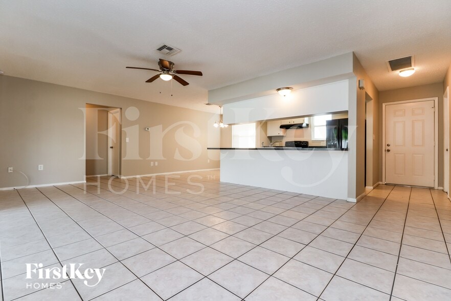 Building Photo - 7704 Riverdale Dr