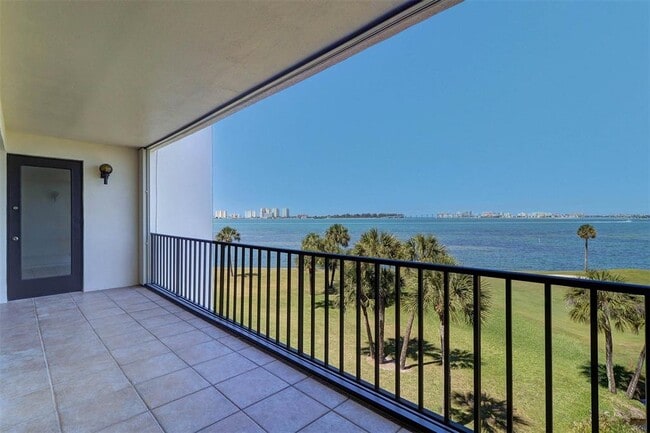 Building Photo - 50 Coe Rd