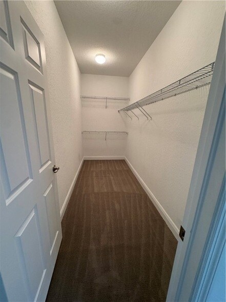 Building Photo - 1751 Willows Sq