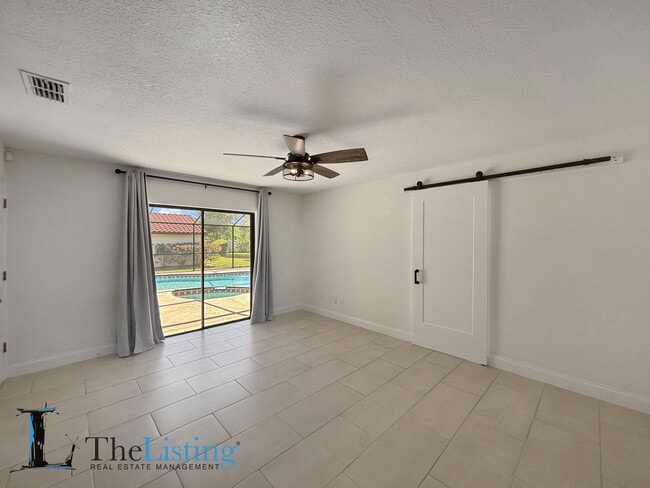 Building Photo - 8183 Terraza Ct