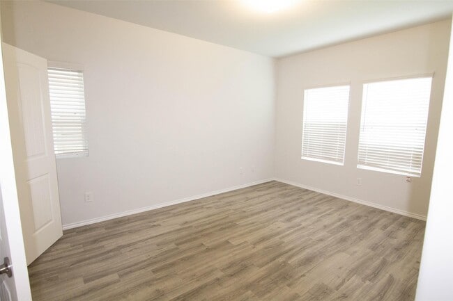 Building Photo - 5630 Gara River Dr