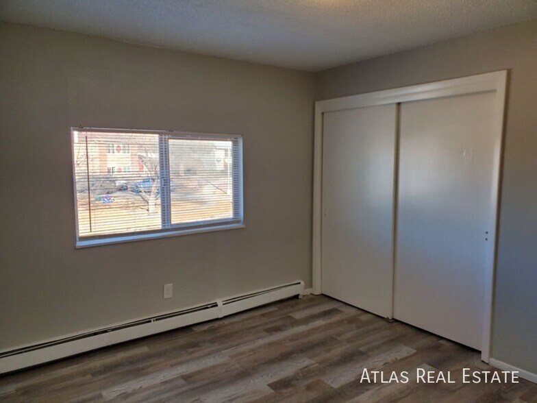 Building Photo - 4319 Dewey Dr