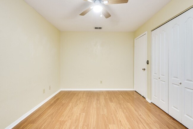 Building Photo - Charming 3BR/2BA Single-Family Home in Por...