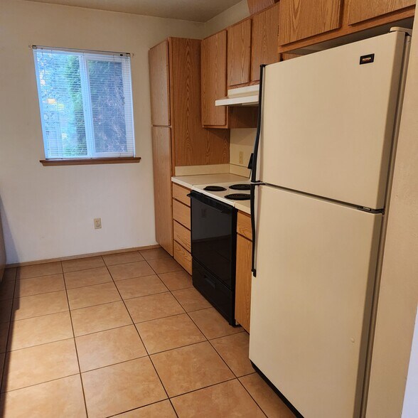 Kitchen - 3603 Michelle Ln