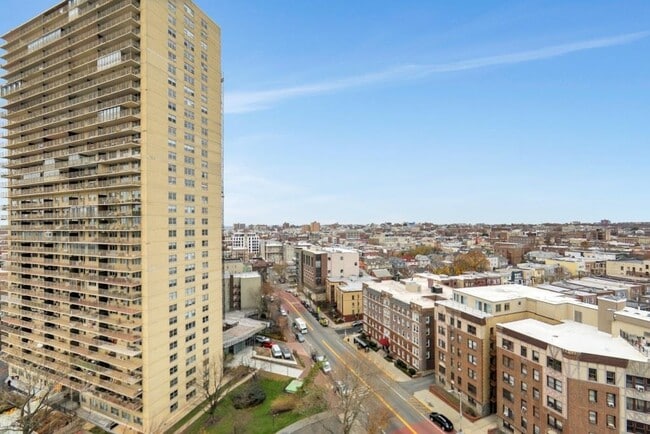 Building Photo - 6050 JFK Blvd E