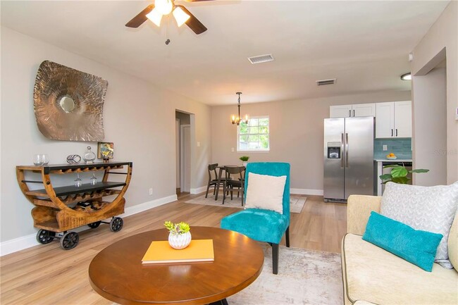 Building Photo - 3708 W Tyson Ave