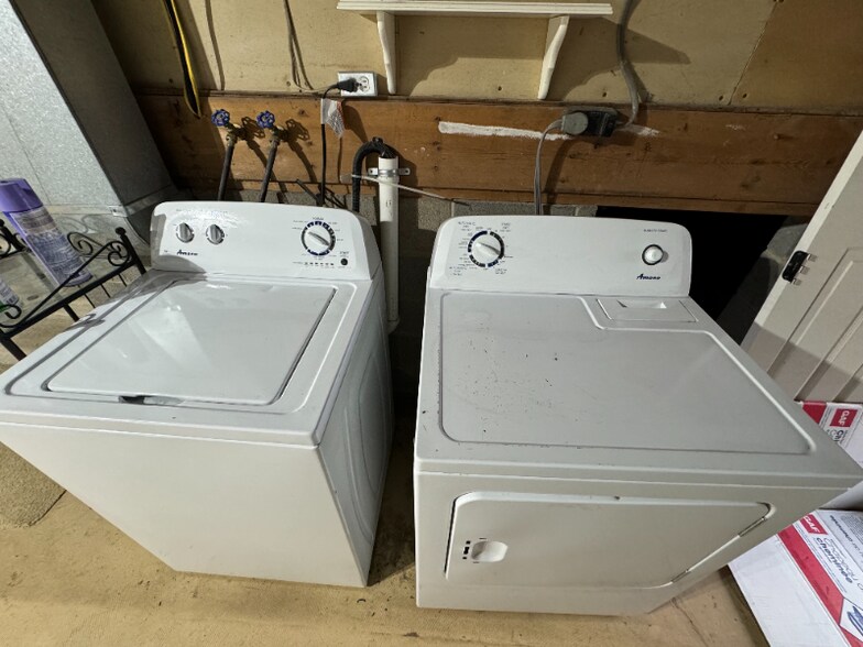 Building Photo - 3405 Glen Ave