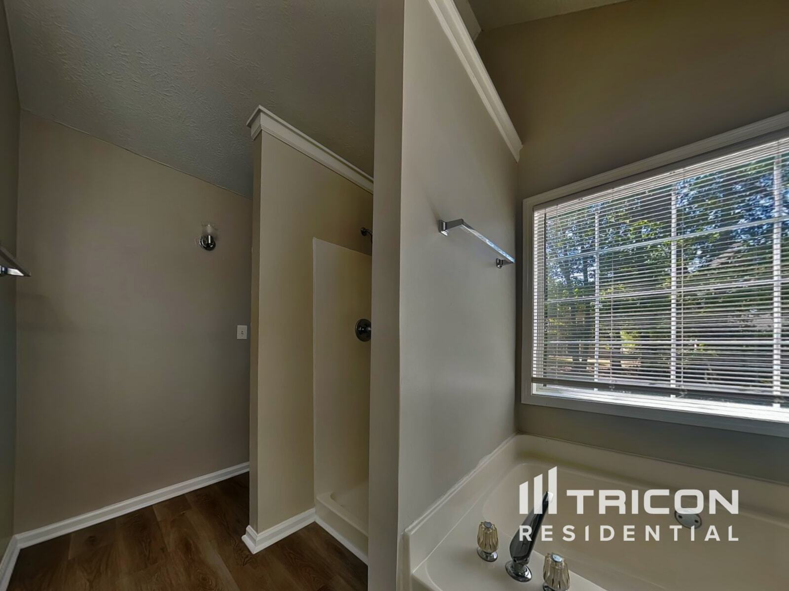 Building Photo - 235 Princeton Way