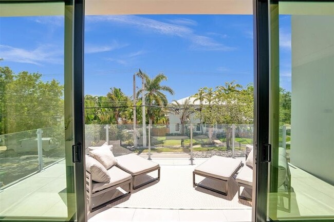 Building Photo - 1111 SE 9th Ave