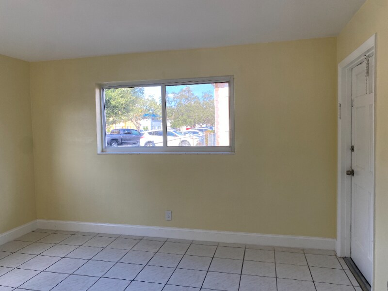 Building Photo - 5290 SW 90th Way