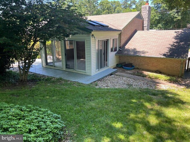 Building Photo - 8711 Braeburn Dr