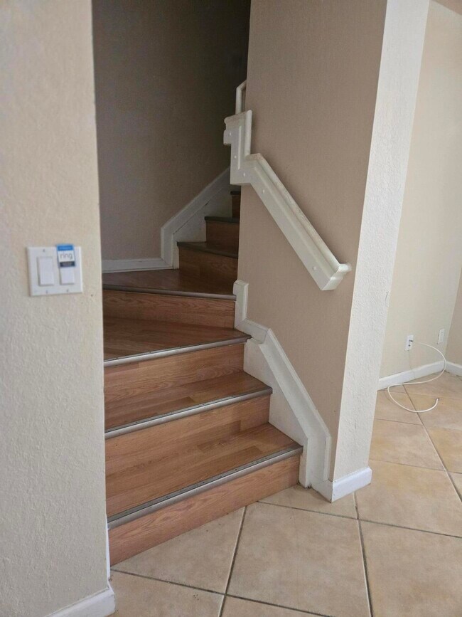 Building Photo - 3182 Laurel Ridge Cir