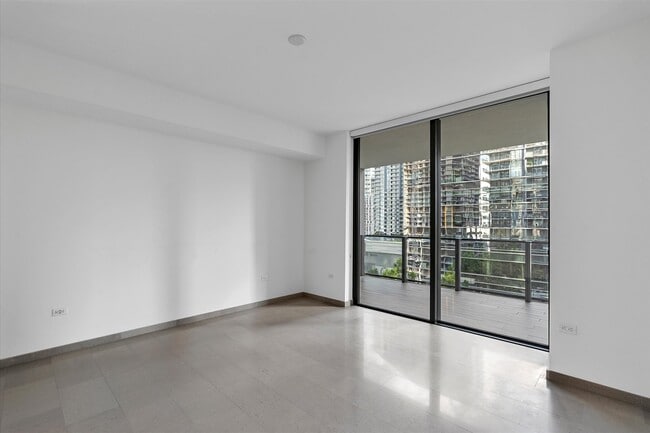 Building Photo - 88 SW 7th St