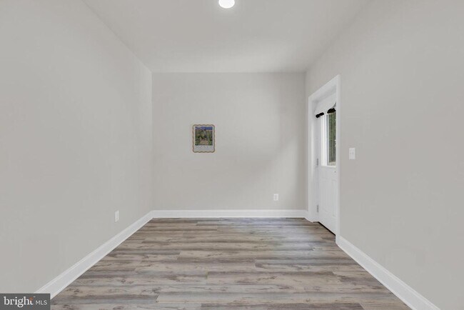 Building Photo - 42706 Chisholm Dr