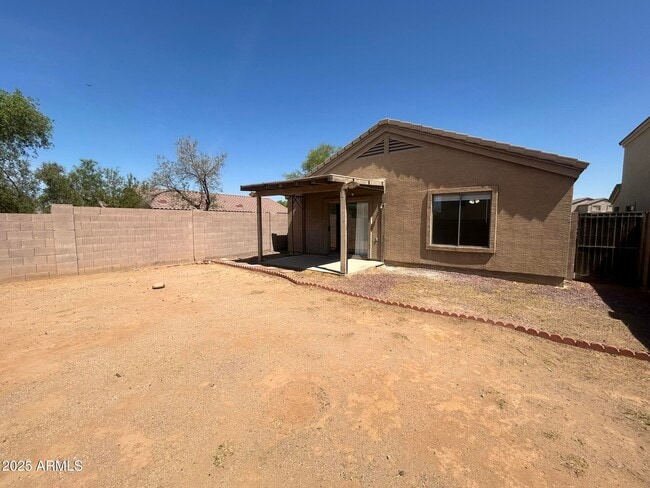 Building Photo - 10903 E Arcadia Ave
