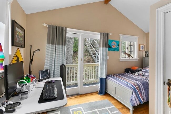 Building Photo - 69 Westminster Ave