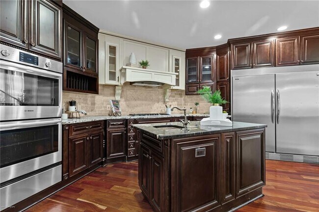 Building Photo - 2990 Hearthstone Dr