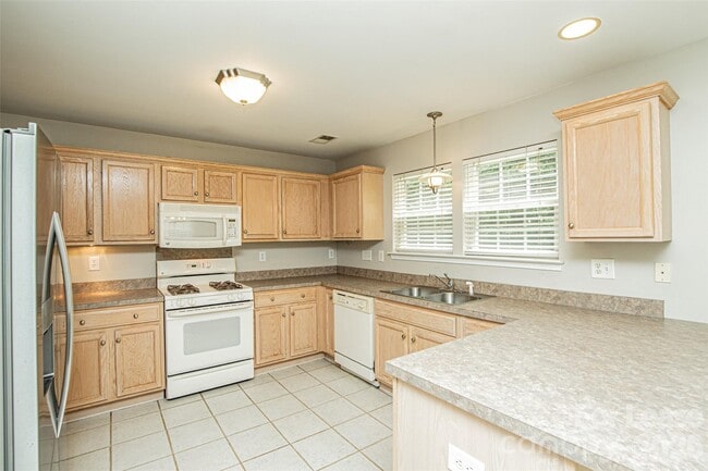 Building Photo - 8214 Braids Bend Ct