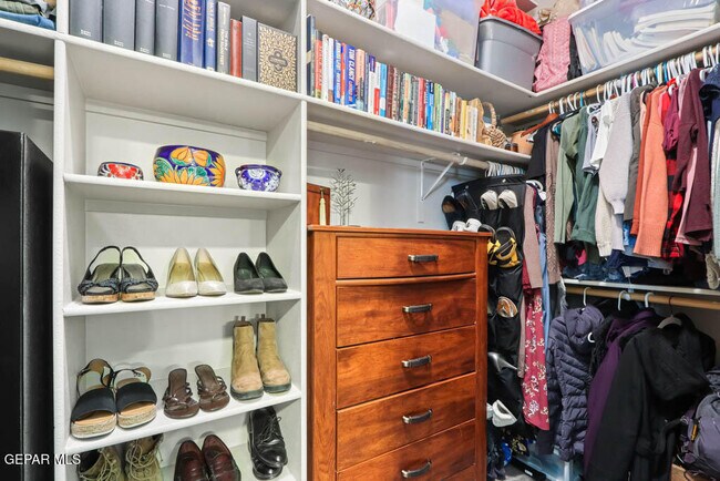 Building Photo - 14553 Hunters Grove Ave