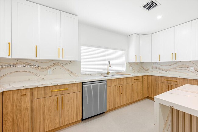Building Photo - 11835 SW 37th St