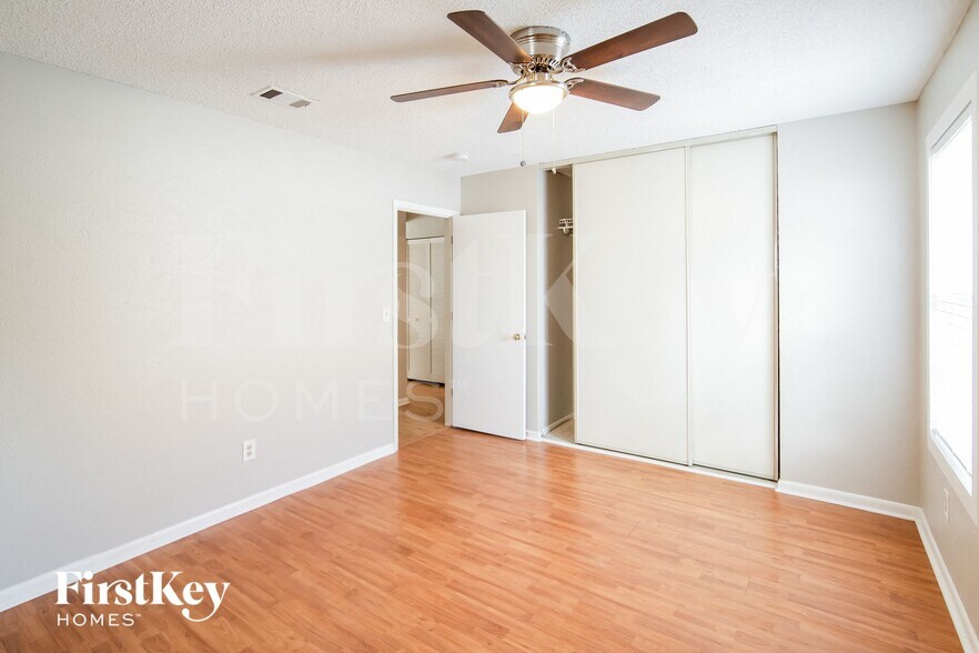 Building Photo - 131 Lancashire Rd