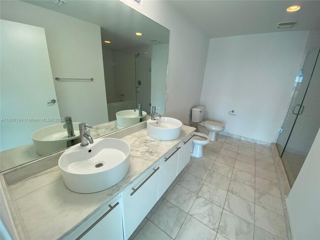 Building Photo - 888 Biscayne Blvd