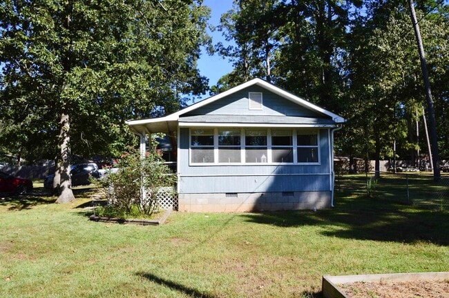 Building Photo - 417 Houston Dr