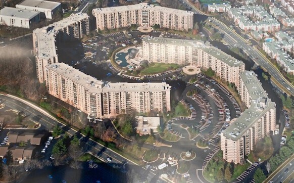 Building Photo - 8370 Greensboro Dr