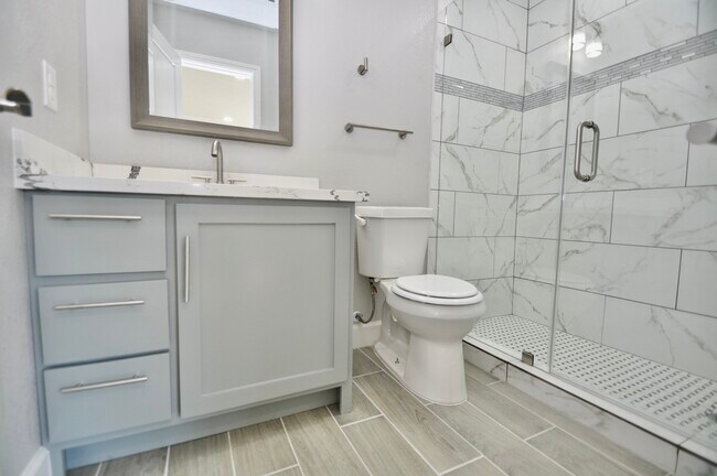 Building Photo - 734 Hambrick Ct