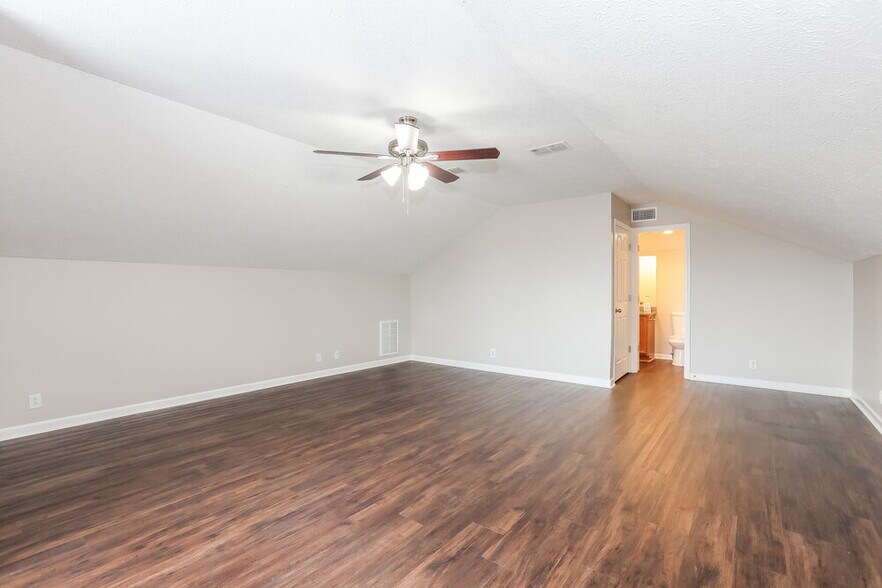 Building Photo - 1434 Ballater Dr