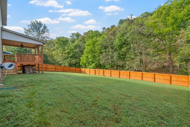 Building Photo - 1725 Rains Rd