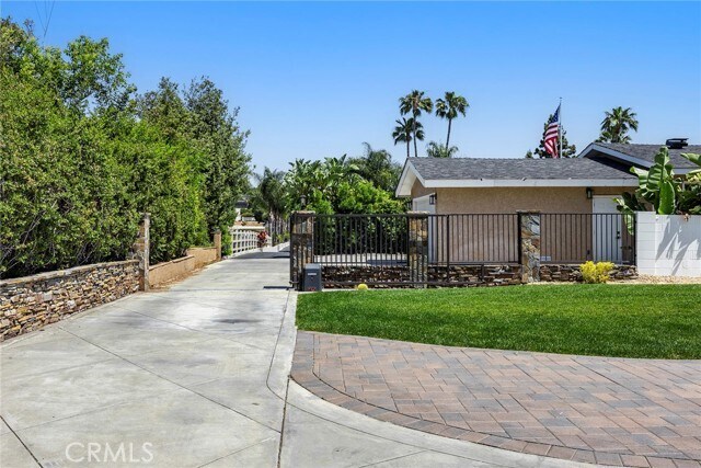 Building Photo - 17776 Buena Vista Ave