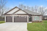 Building Photo - 300 Pond Spg Dr